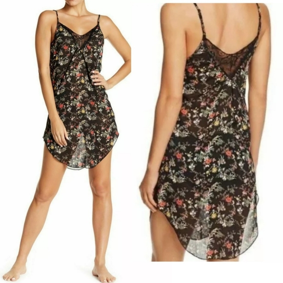 Sam Edelman Slip and Robe Set - Picture 3 of 6